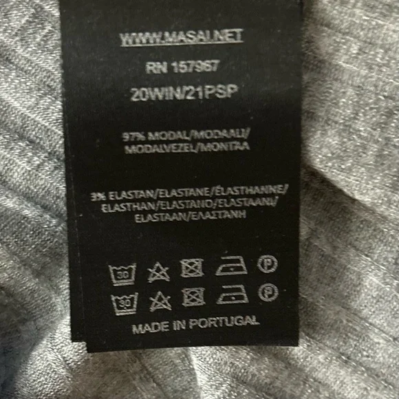 Masai medium gray pullover long sleeve
Size M - Picture 8 of 9